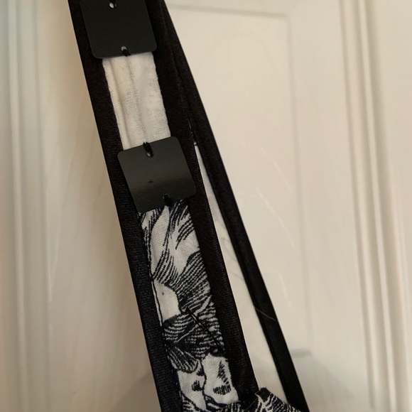 Dress - Picture 3 of 6